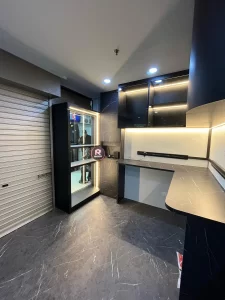 QUEENSWAY SHOPPING MALL (4)