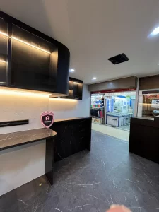 QUEENSWAY SHOPPING MALL (5)